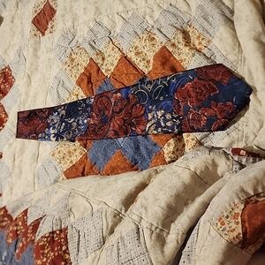 Camden Court Floral Tie